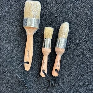 Chalk and Wax Paint Brush Set